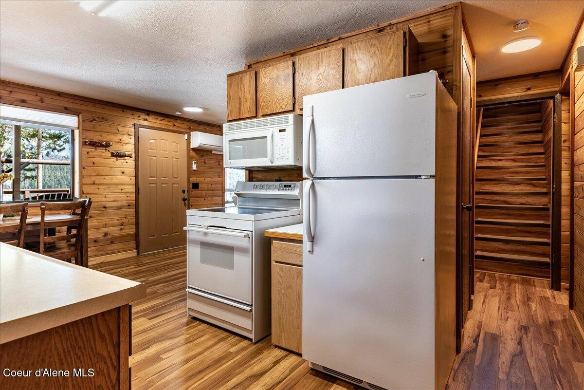 15039 North Shenandoah Dr, Hayden, ID 83835