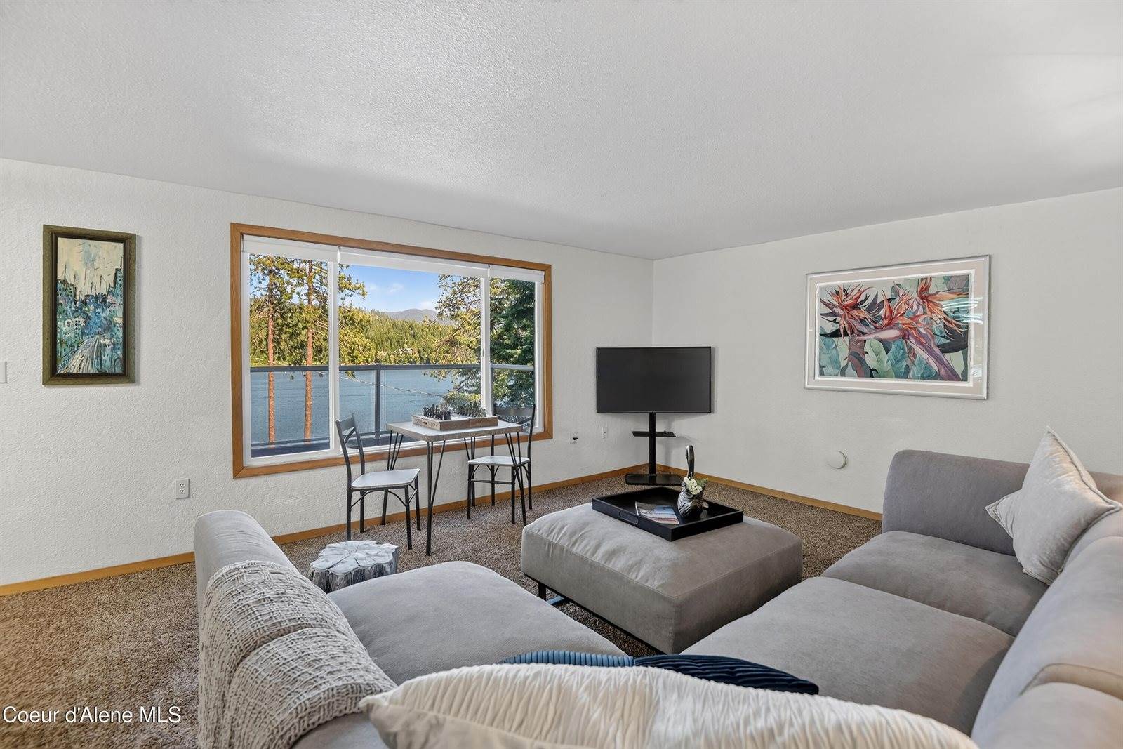 14979 North Shenandoah Dr, Hayden, ID 83835