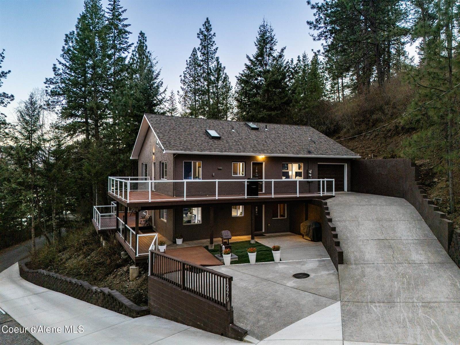 14979 North Shenandoah Dr, Hayden, ID 83835