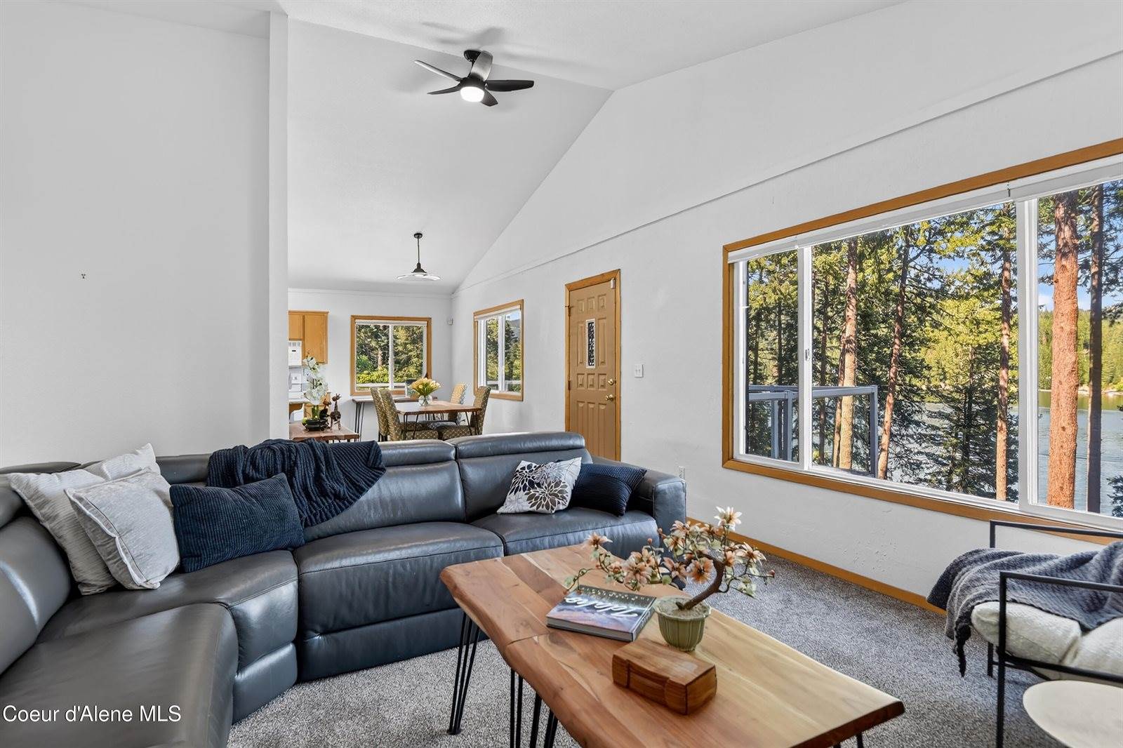 14979 North Shenandoah Dr, Hayden, ID 83835