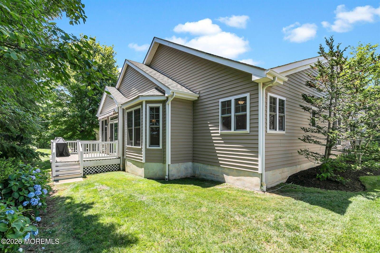 10 Iselin Lane, Oceanport, NJ 07757