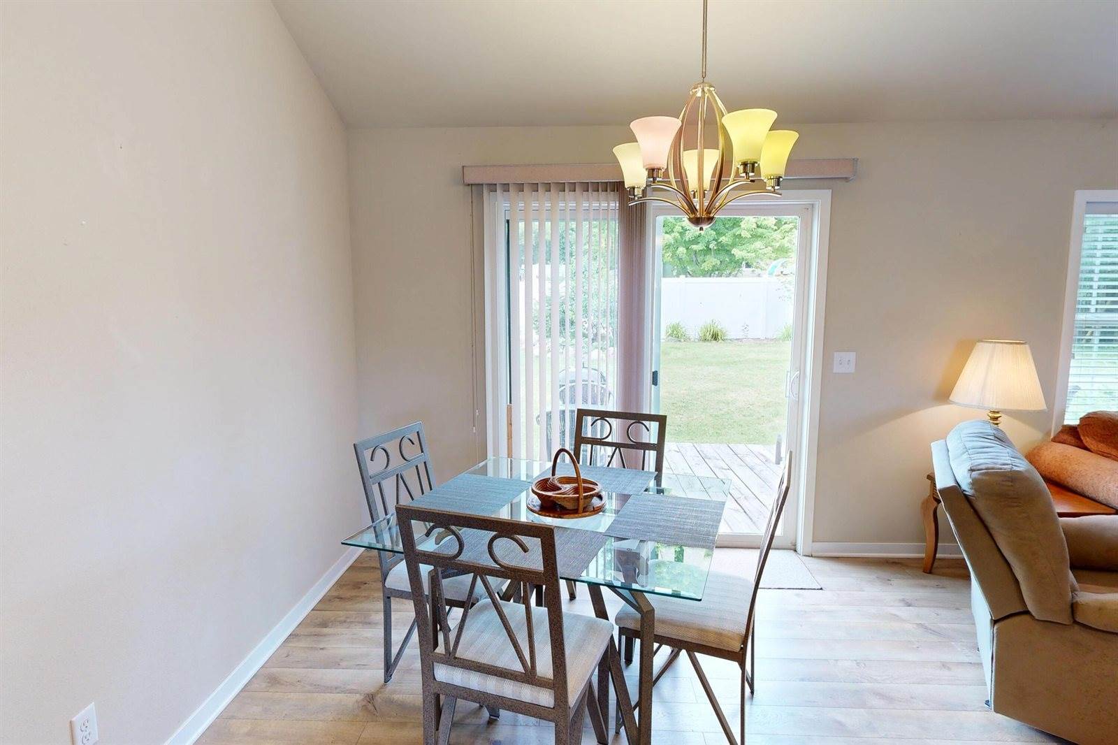113 Michelle Dr, Johnson Creek, WI 53038