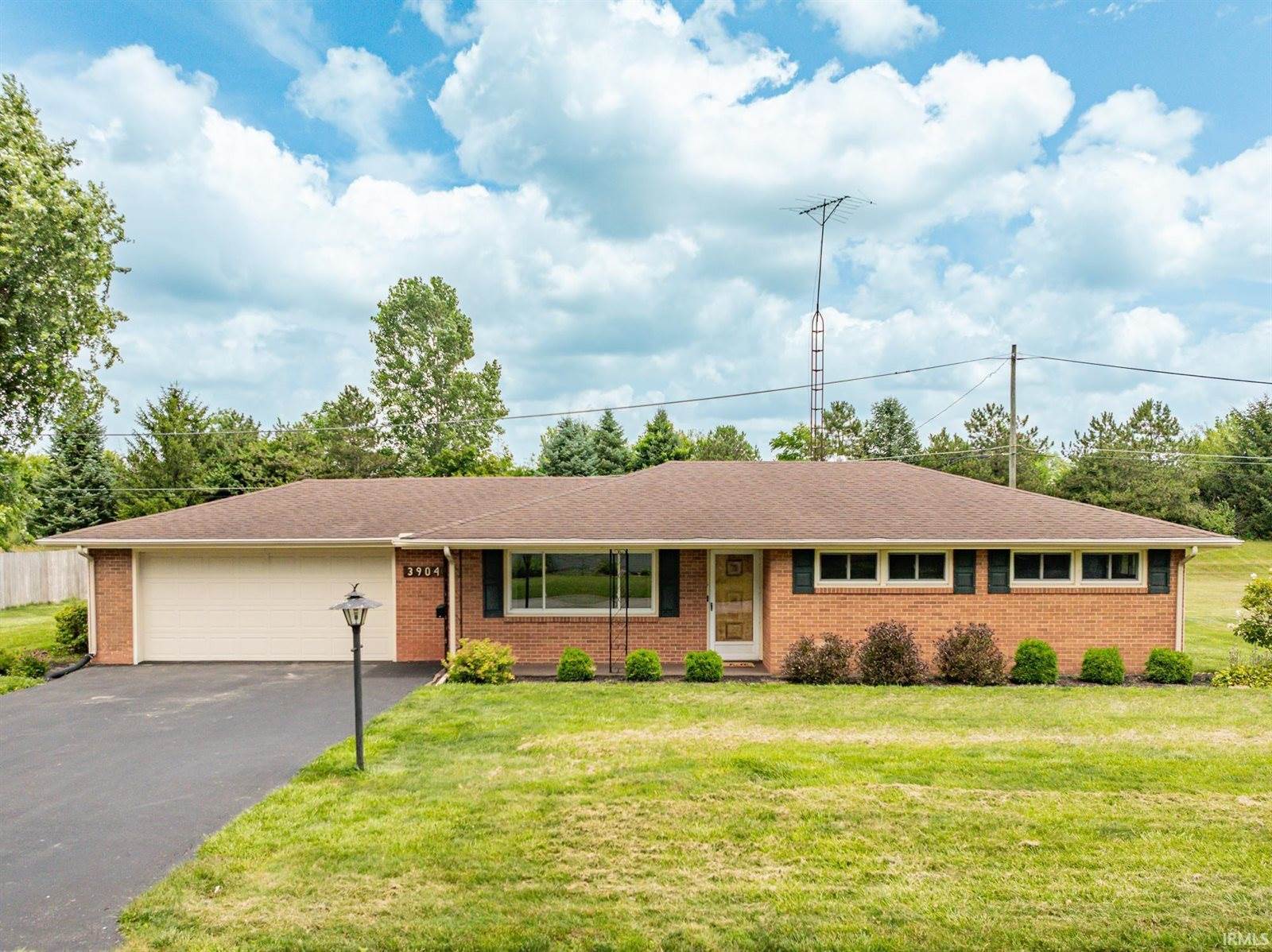 3904 S Maple Lane, Muncie, IN 47302