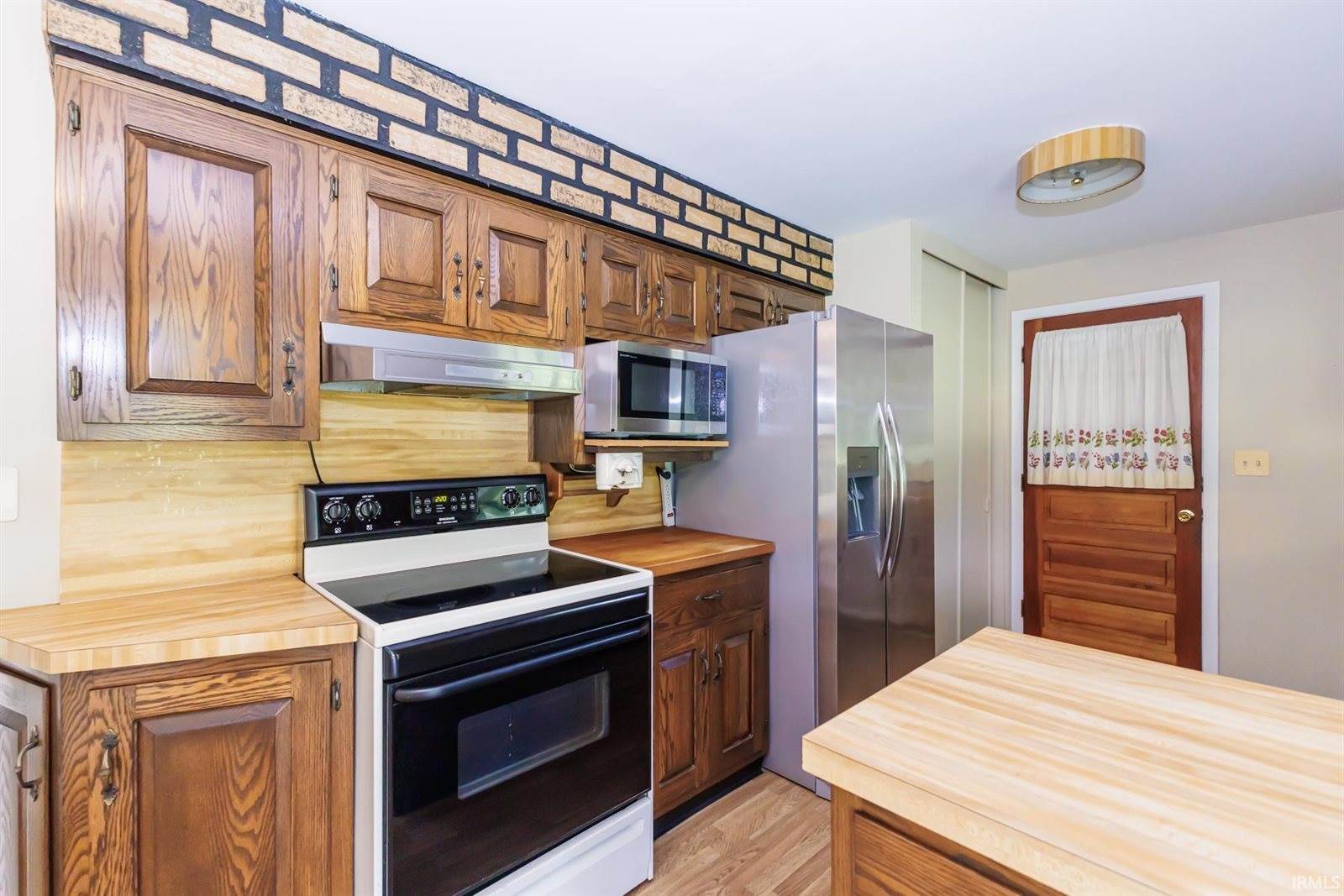 3904 S Maple Lane, Muncie, IN 47302