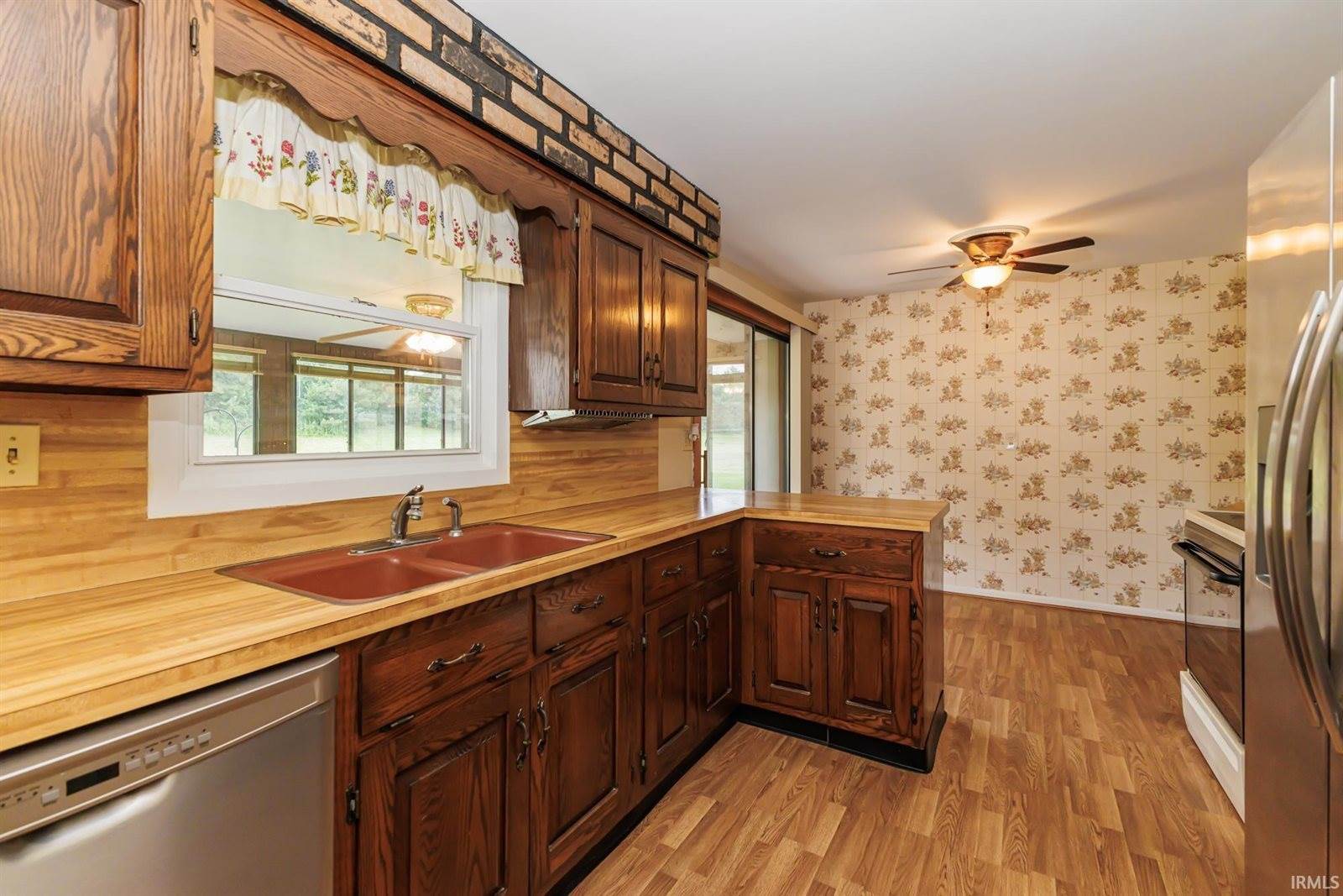 3904 S Maple Lane, Muncie, IN 47302