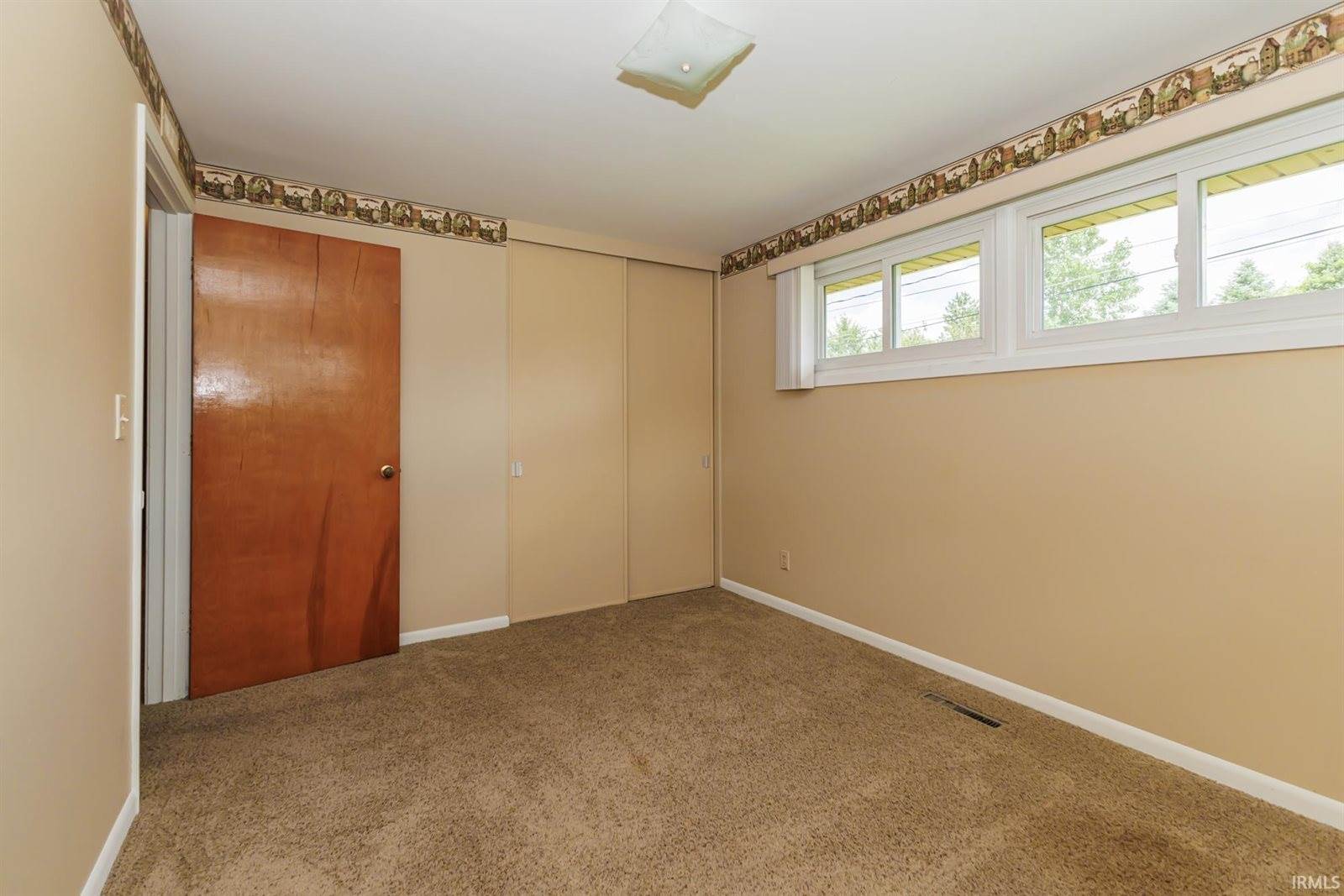 3904 S Maple Lane, Muncie, IN 47302
