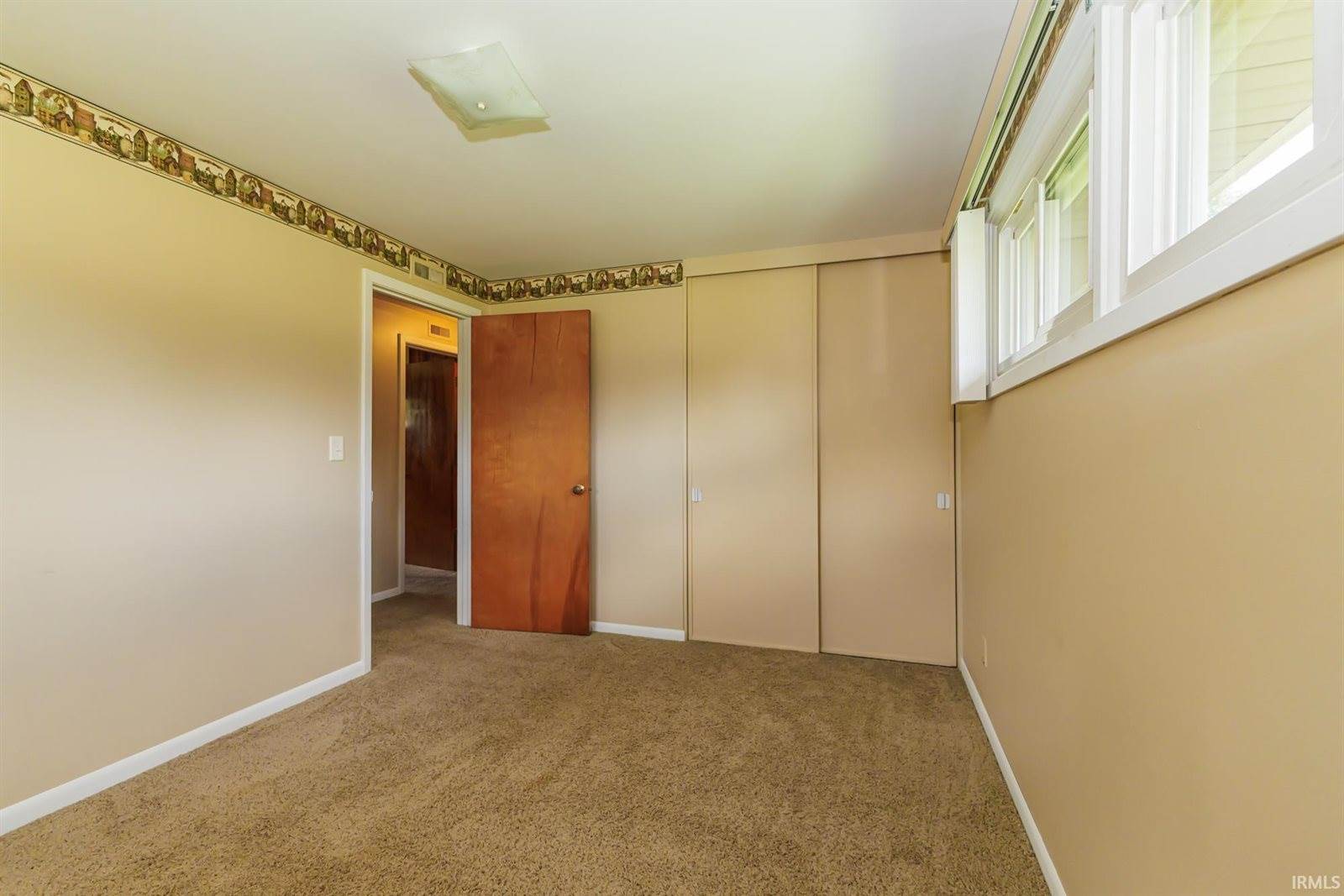3904 S Maple Lane, Muncie, IN 47302