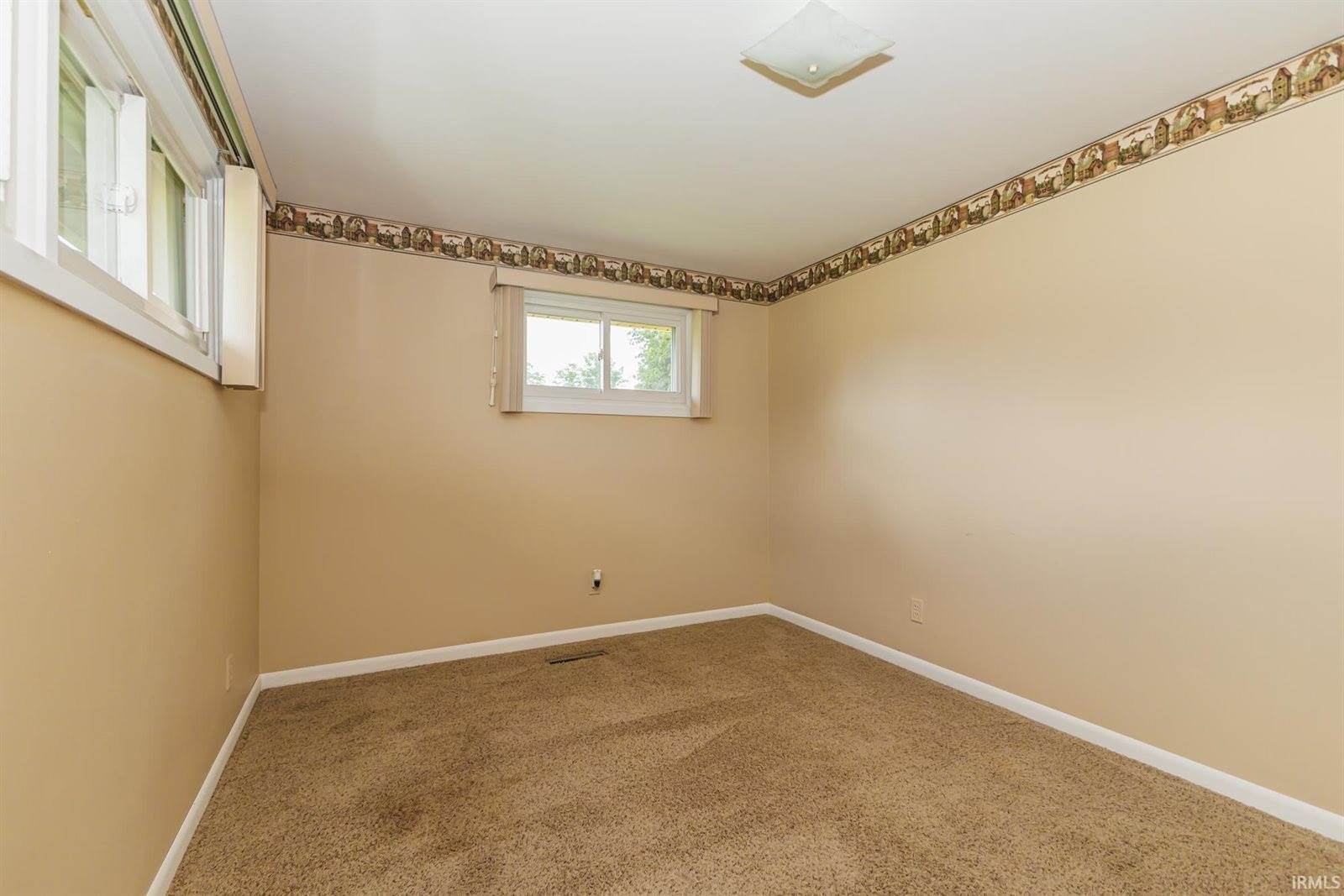 3904 S Maple Lane, Muncie, IN 47302