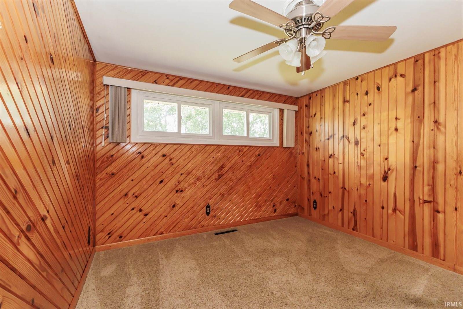 3904 S Maple Lane, Muncie, IN 47302
