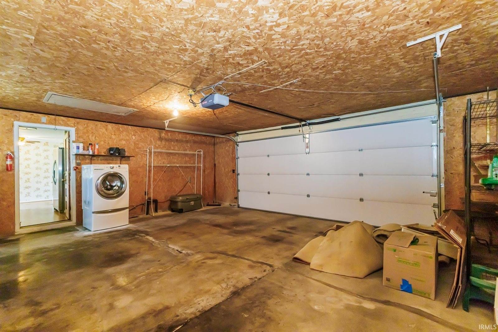 3904 S Maple Lane, Muncie, IN 47302