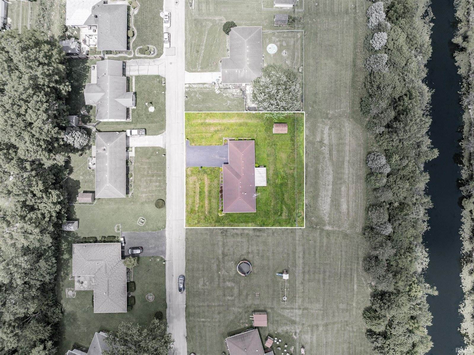 3904 S Maple Lane, Muncie, IN 47302