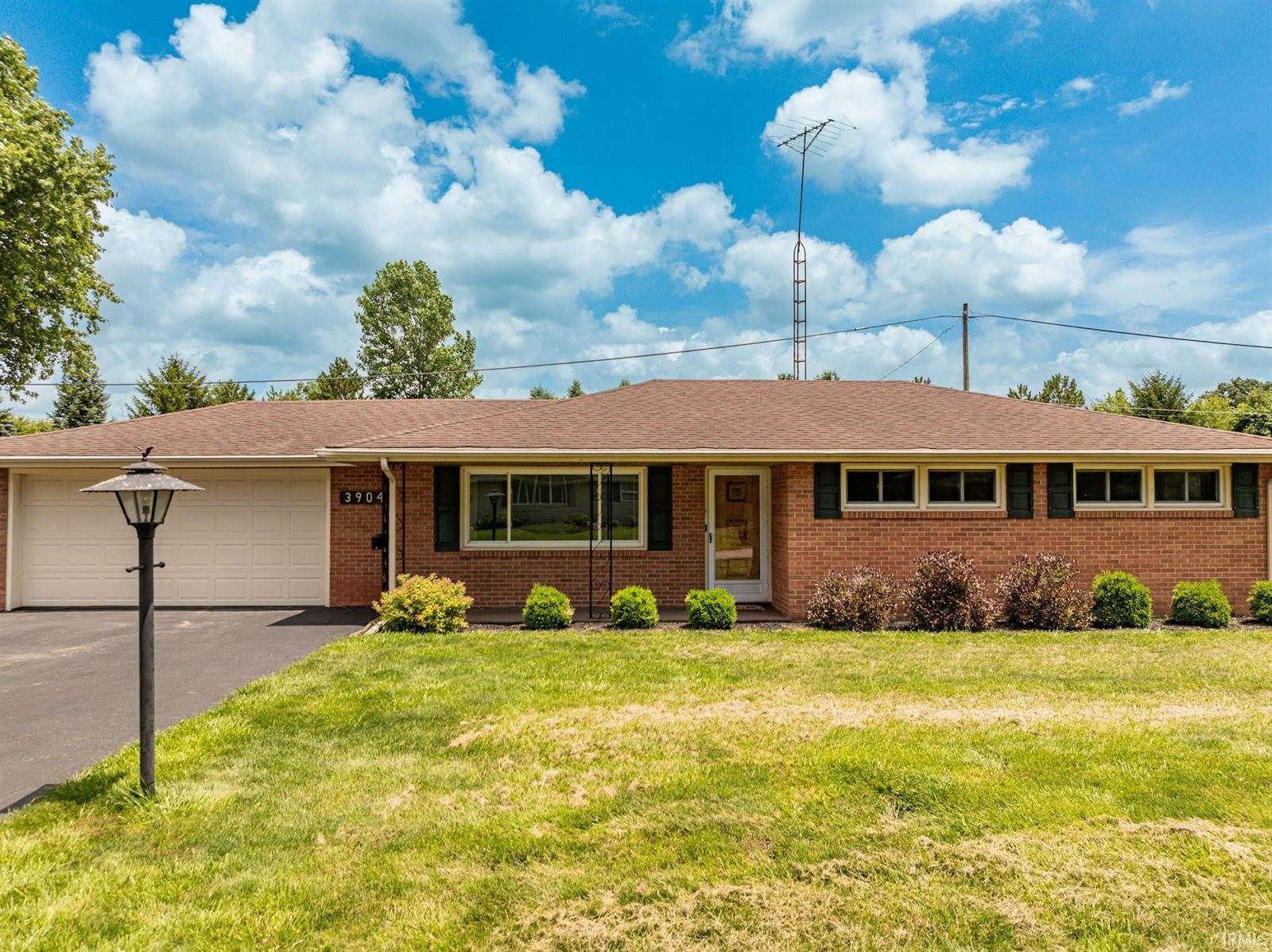 3904 S Maple Lane, Muncie, IN 47302