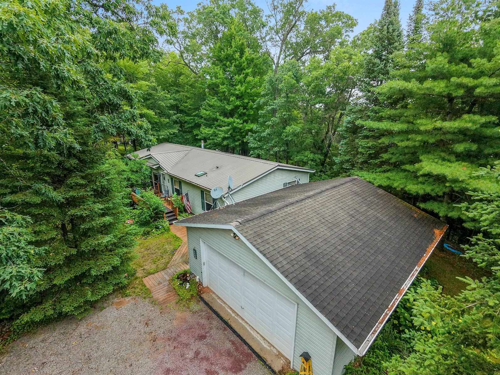 W12443 Senator Lake Lane, Crivitz, WI 54114