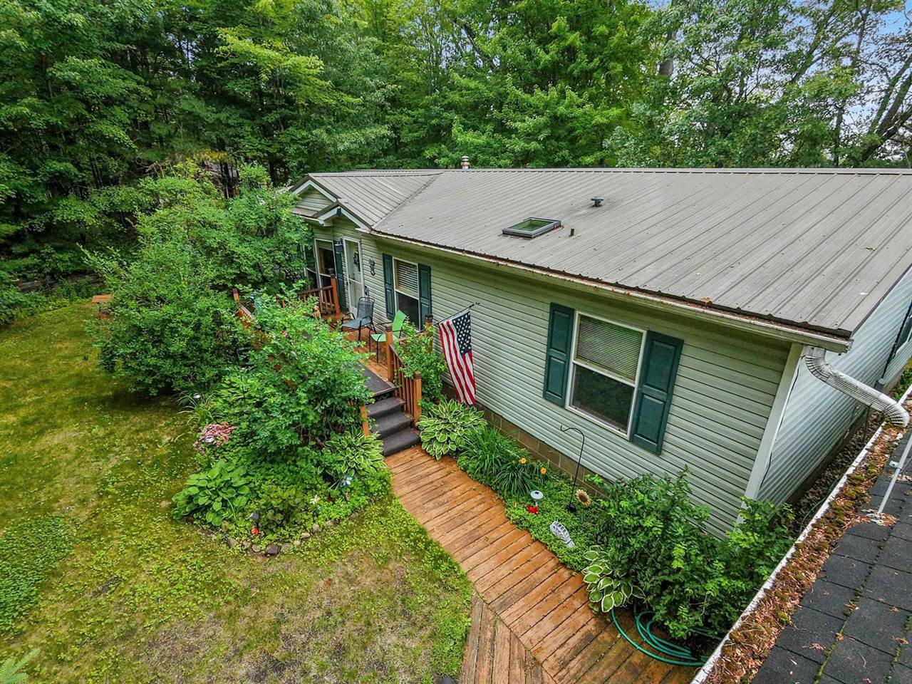 W12443 Senator Lake Lane, Crivitz, WI 54114