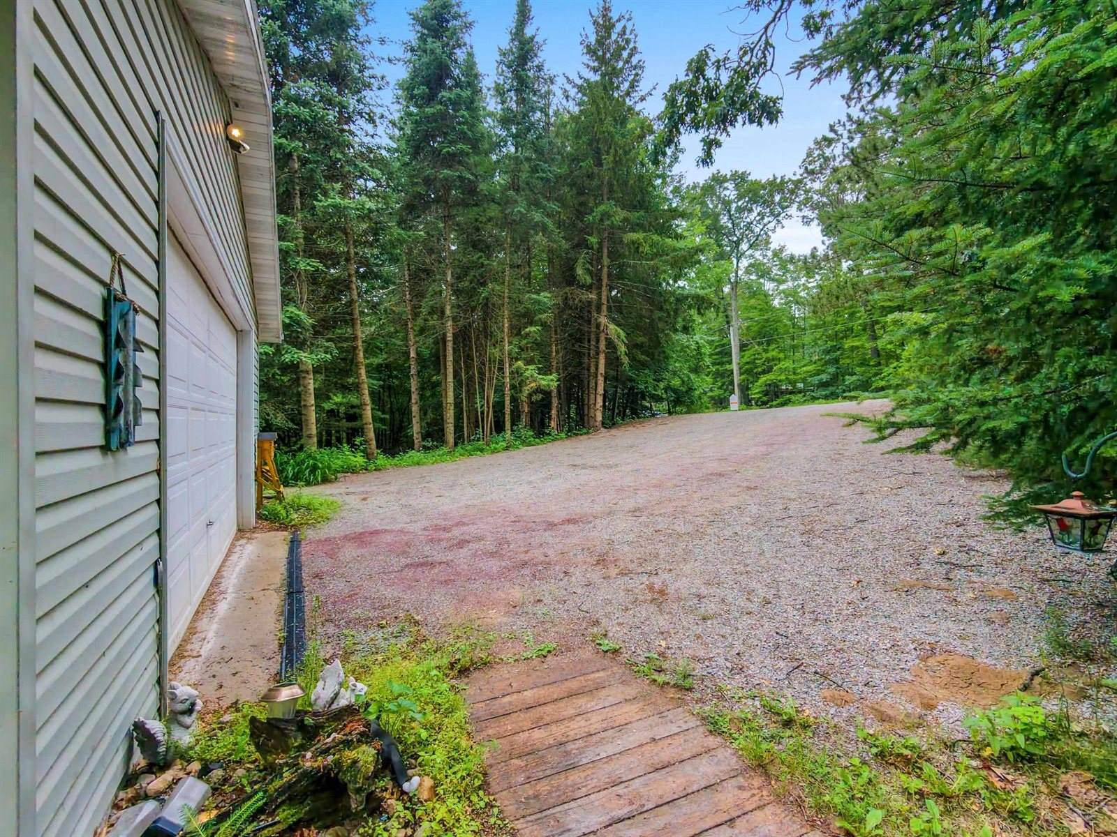 W12443 Senator Lake Lane, Crivitz, WI 54114