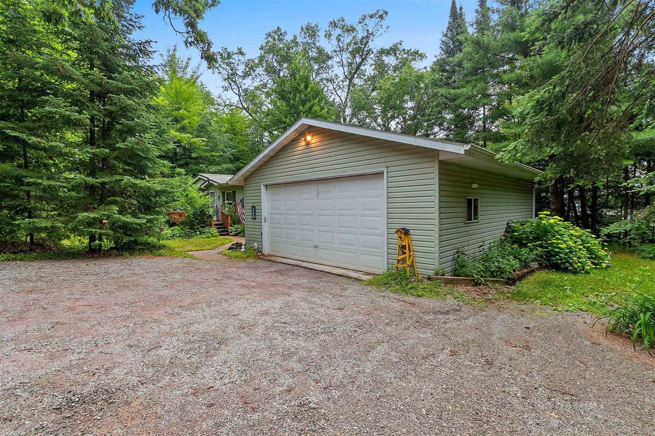 W12443 Senator Lake Lane, Crivitz, WI 54114