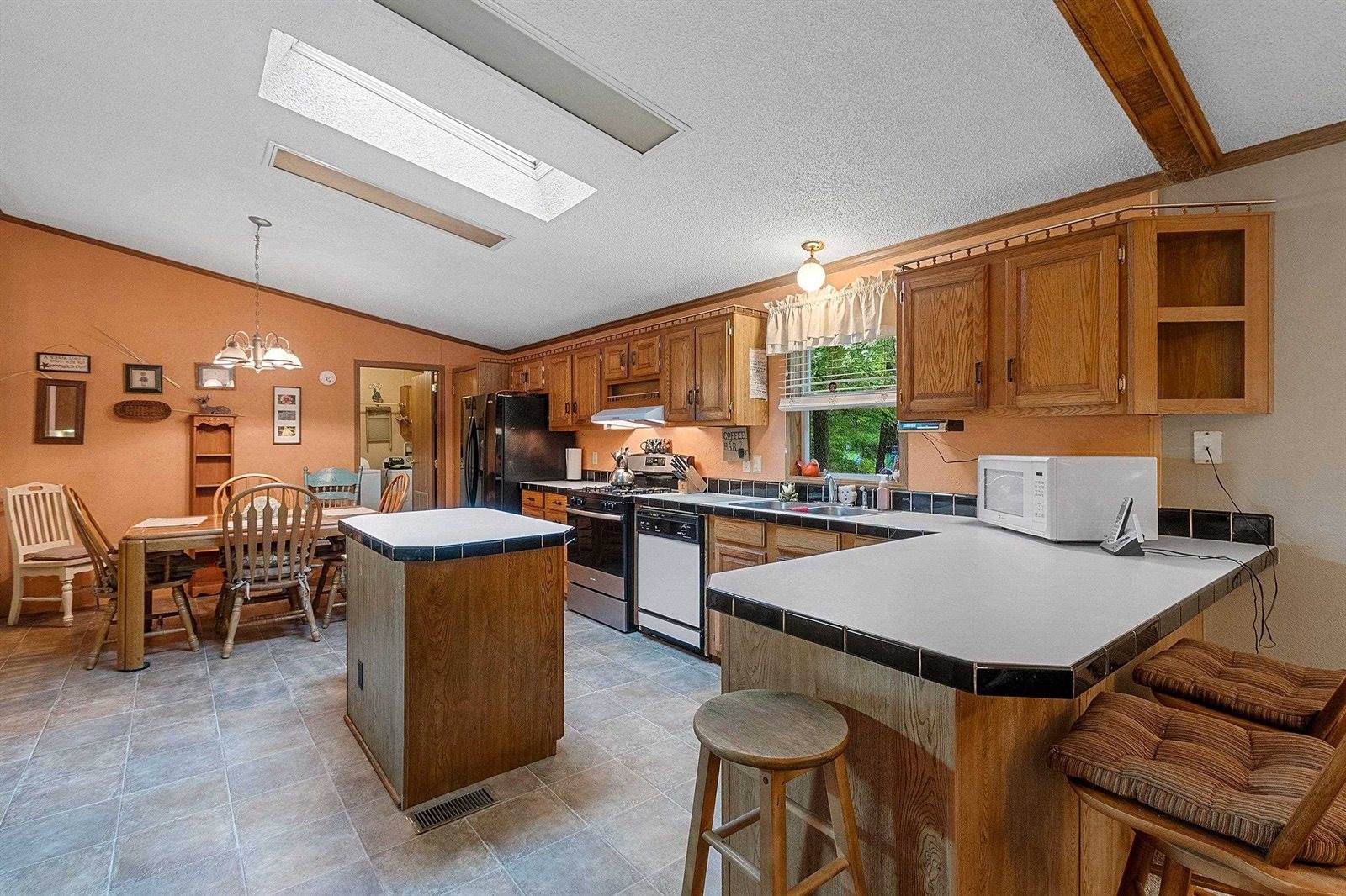 W12443 Senator Lake Lane, Crivitz, WI 54114