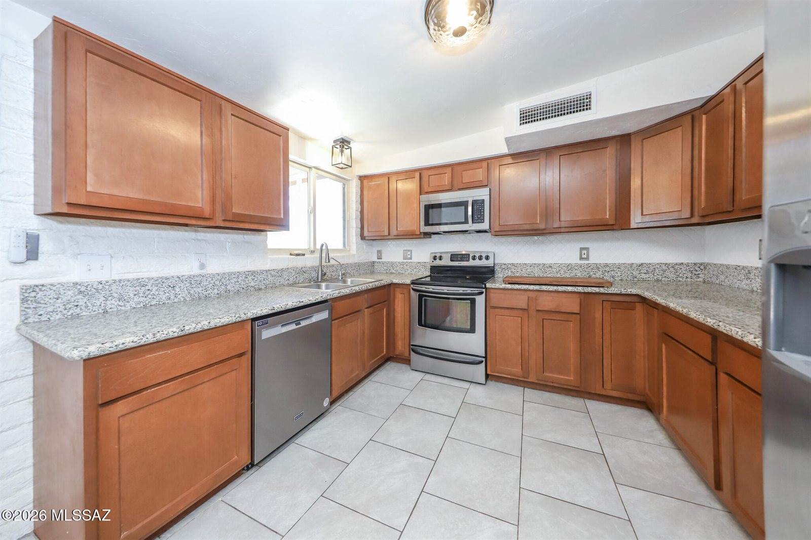 7821 East Joshua Place, Tucson, AZ 85730