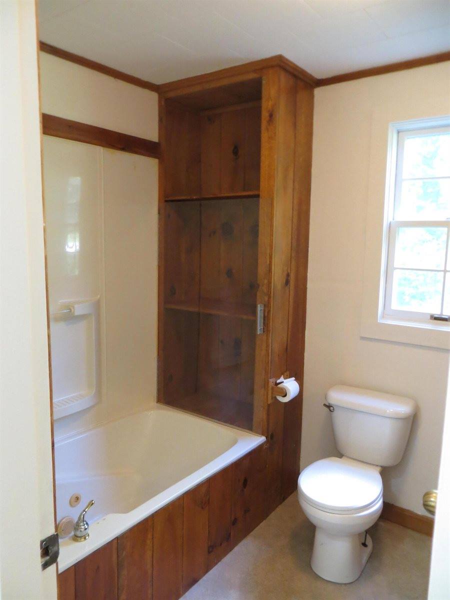 1412 Main Road, Carmel, ME 04419