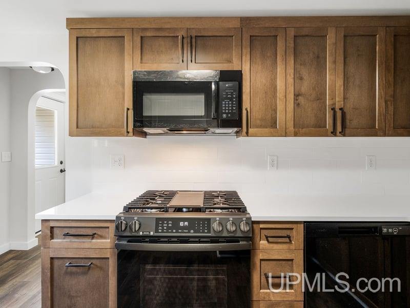 105 West Wright Place, Marquette, MI 49855