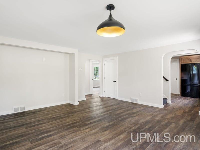 105 West Wright Place, Marquette, MI 49855