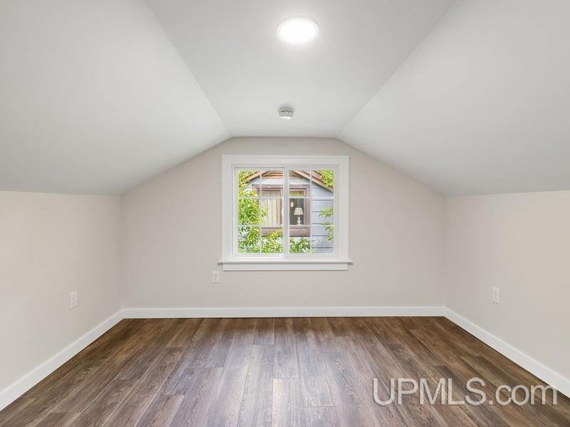 105 West Wright Place, Marquette, MI 49855