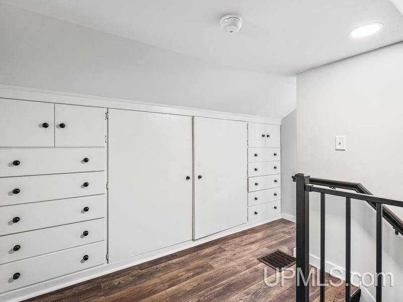 105 West Wright Place, Marquette, MI 49855