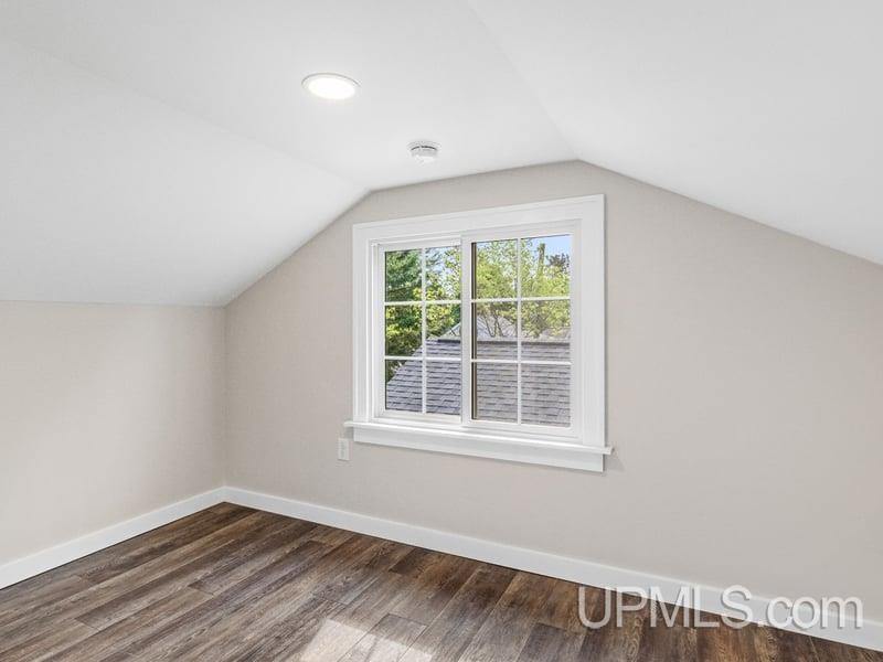 105 West Wright Place, Marquette, MI 49855