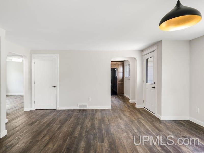 105 West Wright Place, Marquette, MI 49855