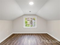 105 West Wright Place, Marquette, MI 49855