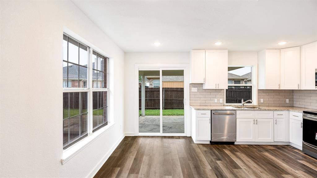 911 Hems Lane, Arlington, TX 76001