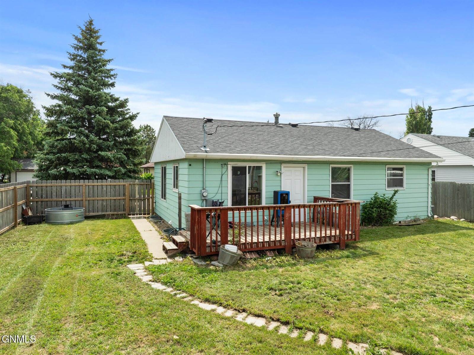 1925 8th Avenue West, Williston, ND 58801