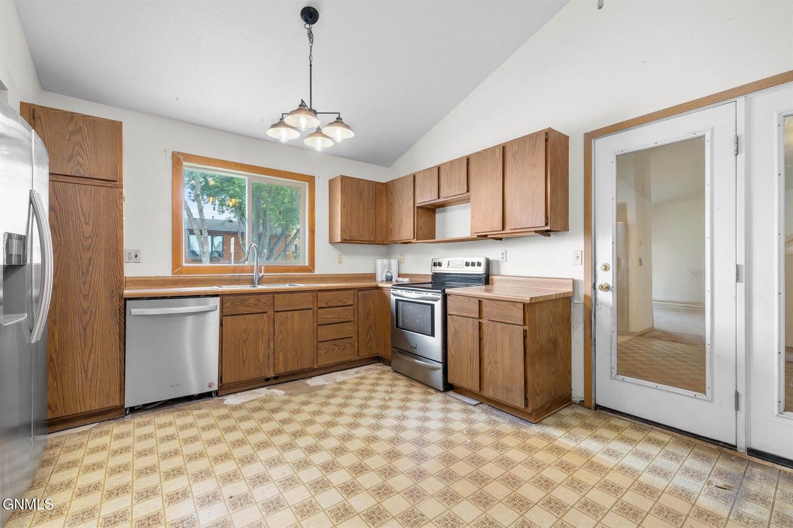 1717 28th Street West, Williston, ND 58801