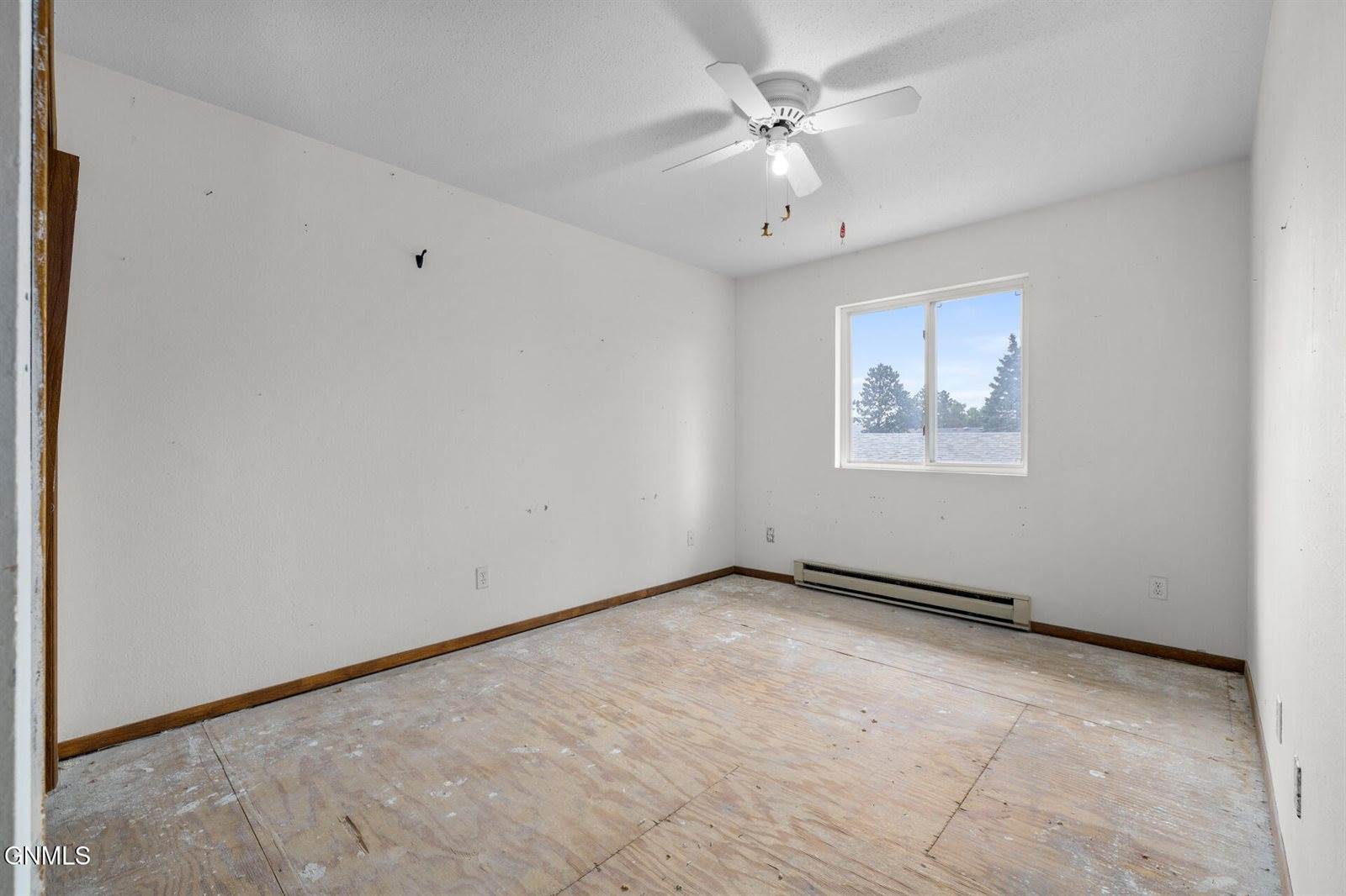 1717 28th Street West, Williston, ND 58801