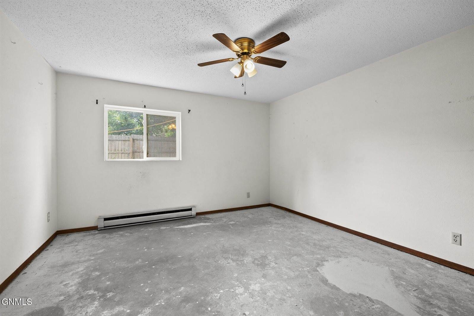 1717 28th Street West, Williston, ND 58801