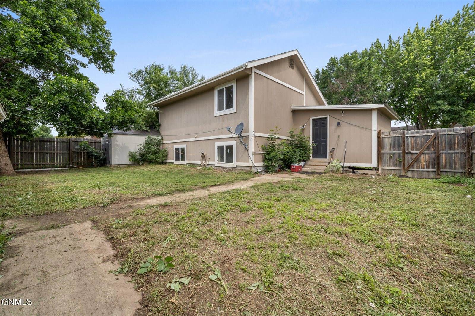 1717 28th Street West, Williston, ND 58801