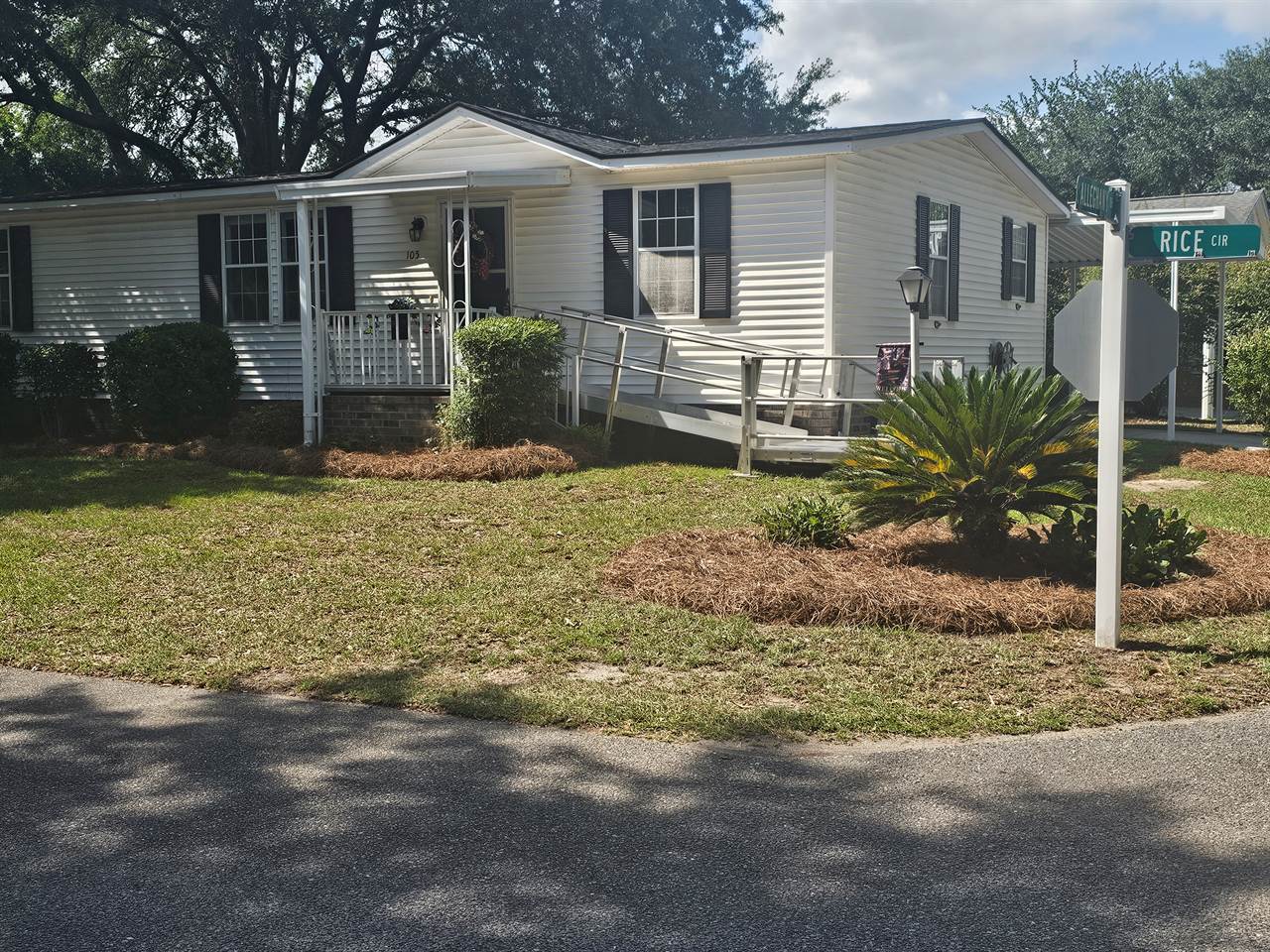 105 Rice Circle, Ladson, SC 29456