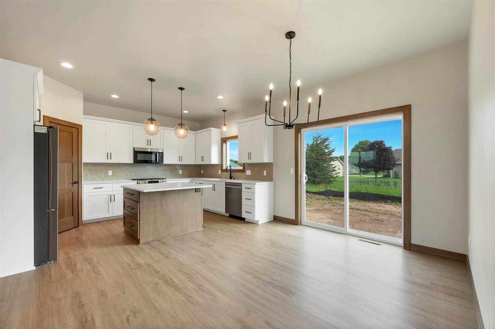 2865 Stelor Drive, Green Bay, WI 54311