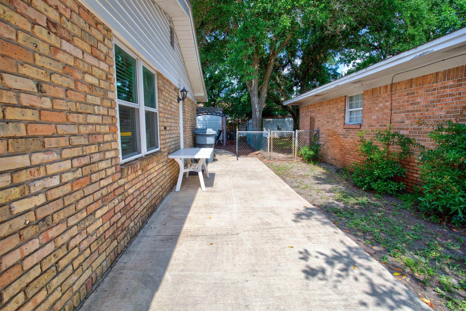102 NE Nebraska Avenue, Fort Walton Beach, FL 32548