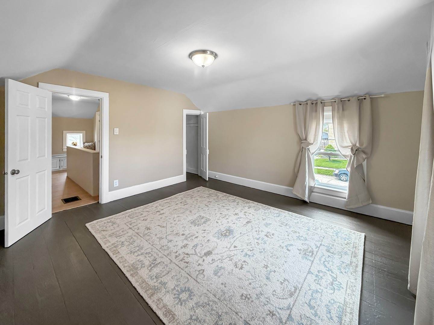 922 East Shawnee Street, Freeport, IL 61032