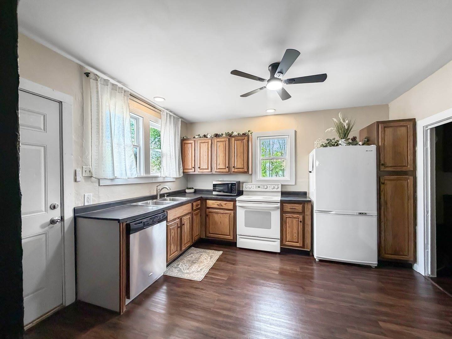 922 East Shawnee Street, Freeport, IL 61032