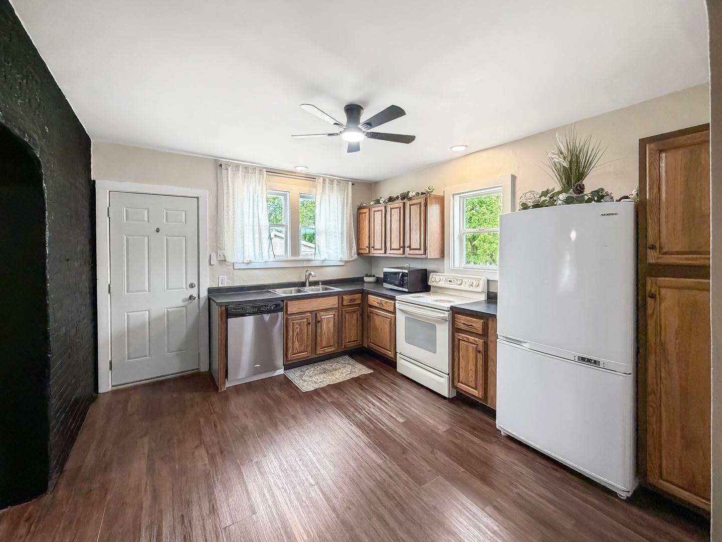 922 East Shawnee Street, Freeport, IL 61032