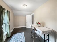 922 East Shawnee Street, Freeport, IL 61032