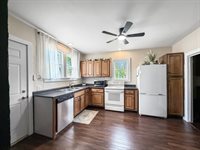 922 East Shawnee Street, Freeport, IL 61032