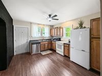 922 East Shawnee Street, Freeport, IL 61032