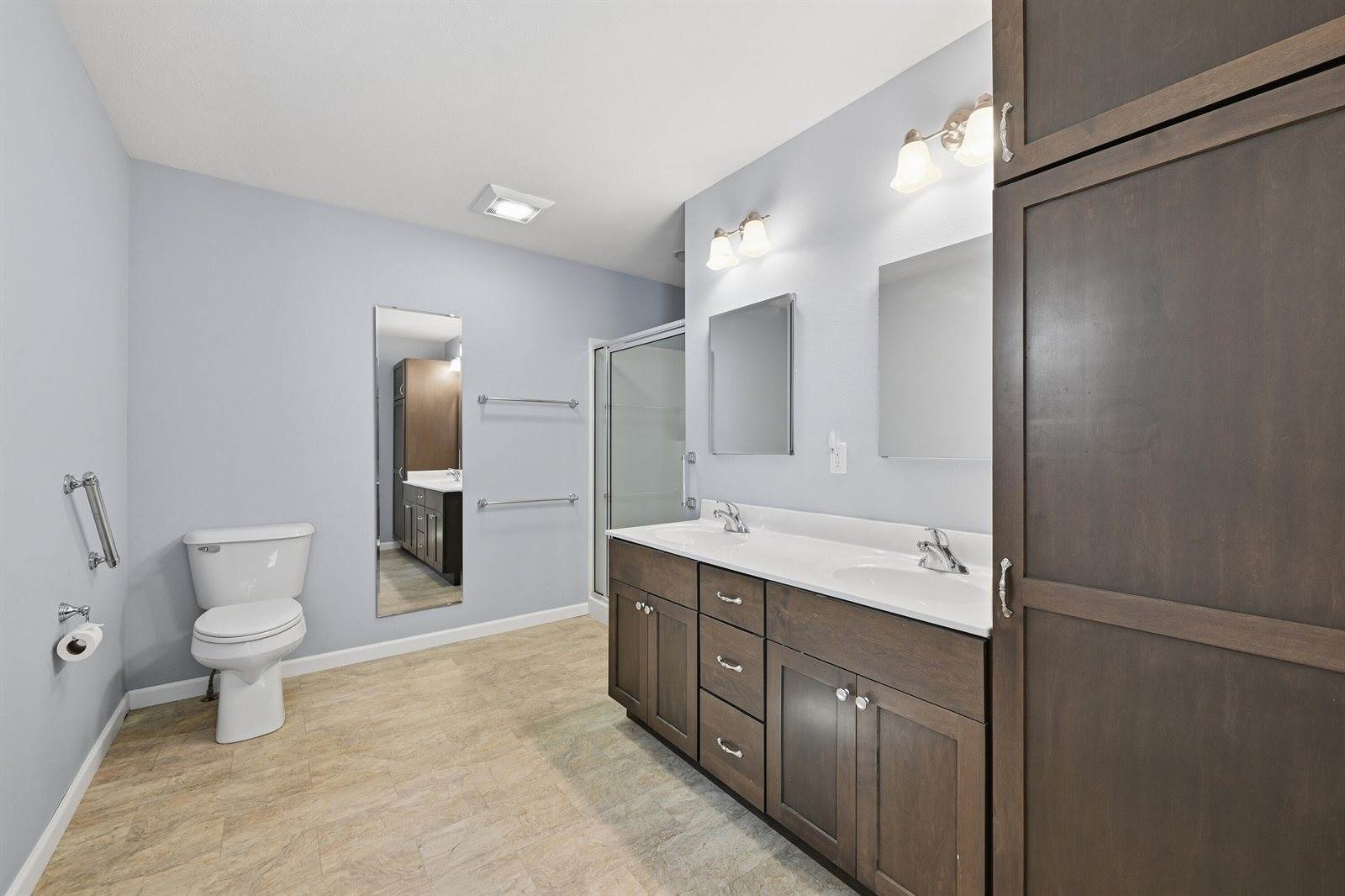 W8131 Bay View Dr, Whitewater, WI 53190