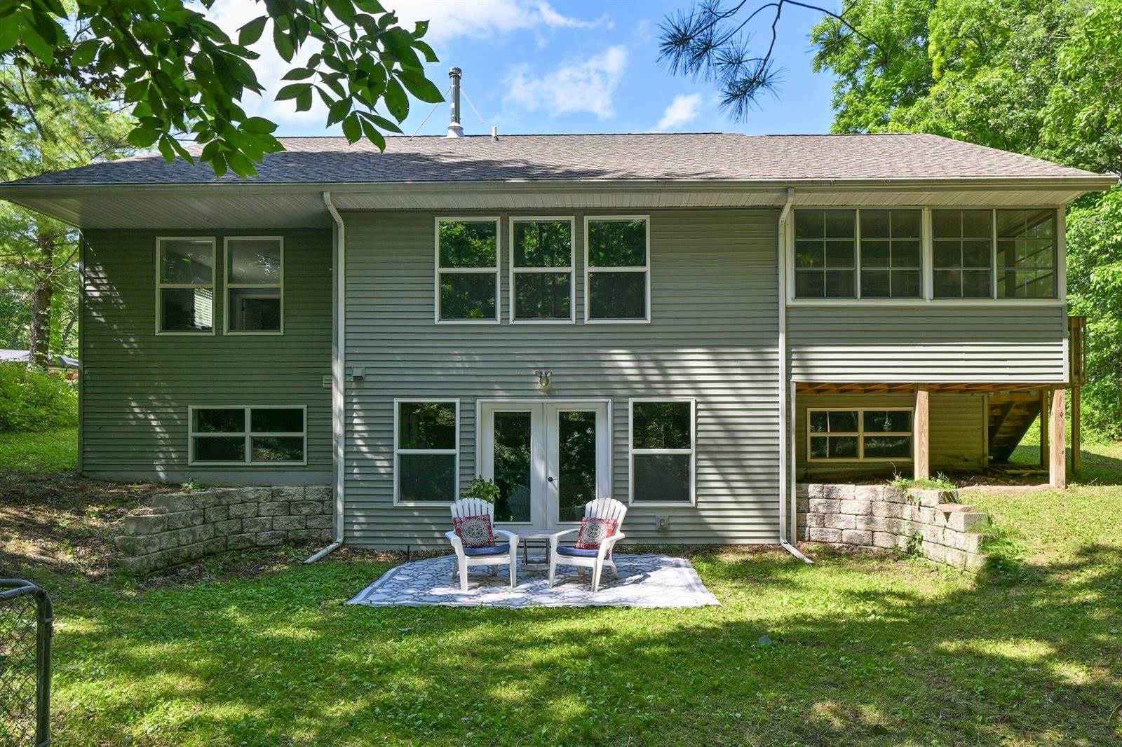 W8131 Bay View Dr, Whitewater, WI 53190