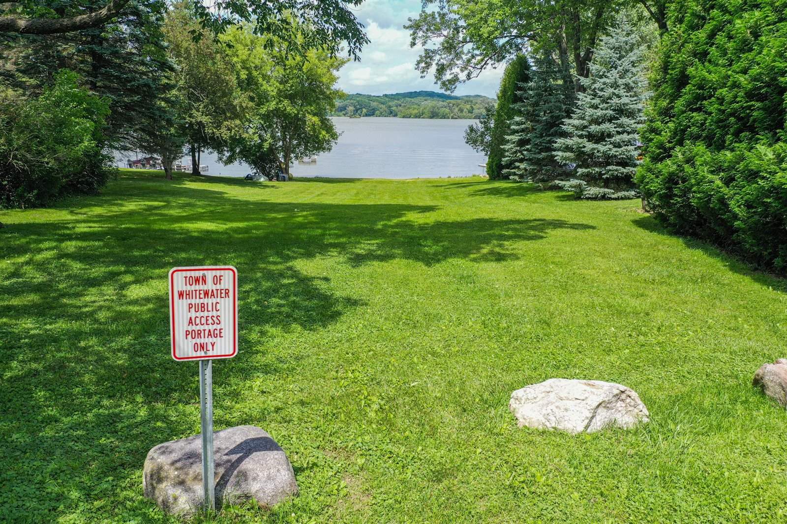 W8131 Bay View Dr, Whitewater, WI 53190