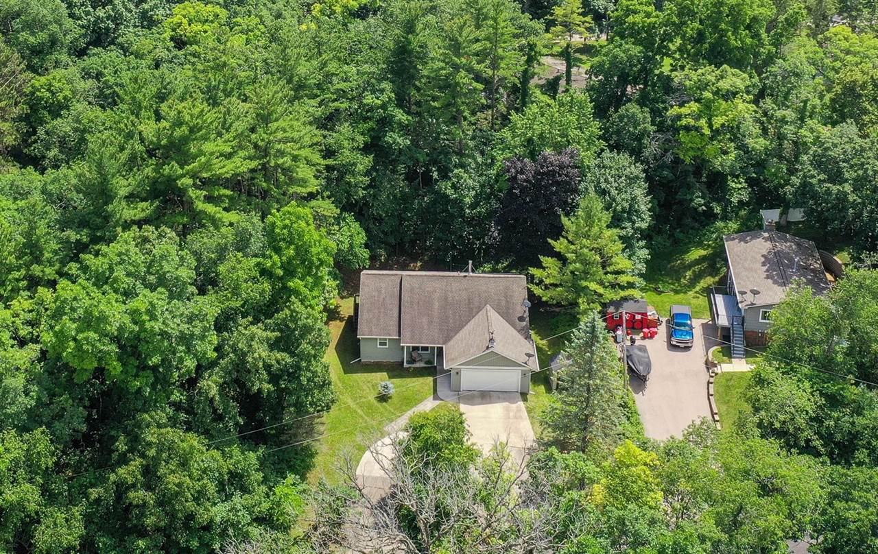 W8131 Bay View Dr, Whitewater, WI 53190