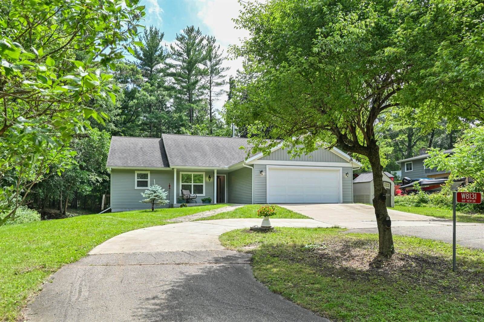 W8131 Bay View Dr, Whitewater, WI 53190